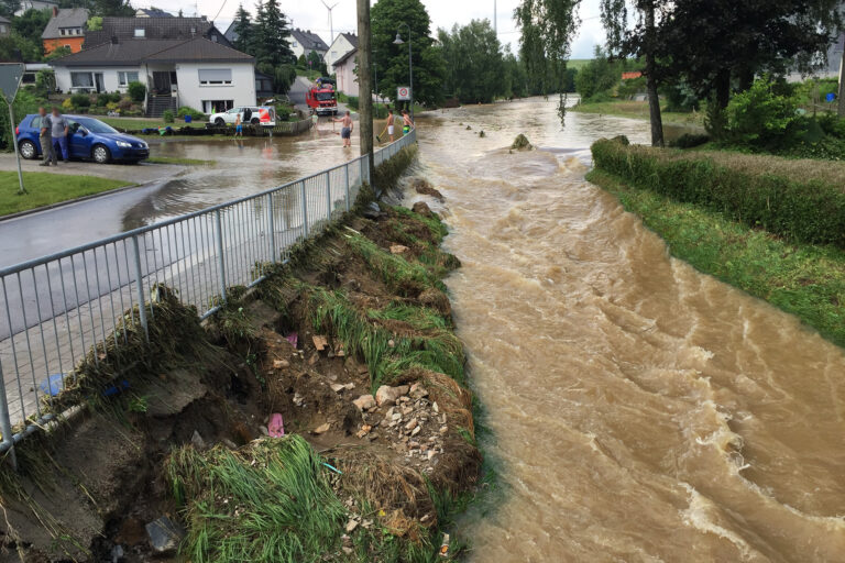 Foto des Kondbach-Hochwassers bei Kümbdchen 2016